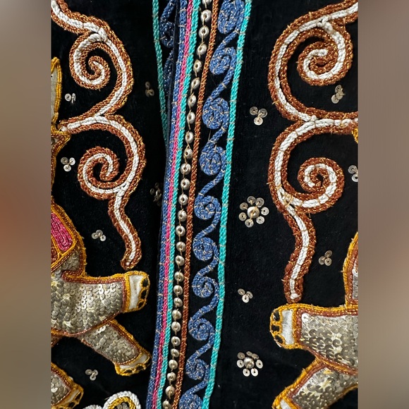 VTG Opulent Beaded Embroidered Indian Vest 3-D Elephants S/M - Picture 5 of 7